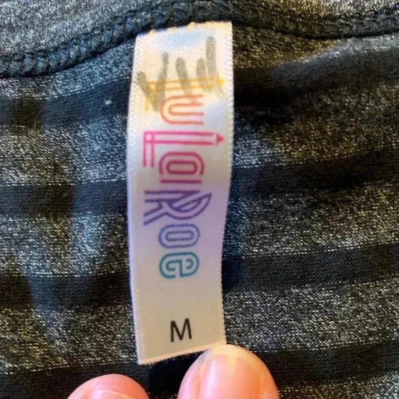 NWT Lularoe Women’s Top Size Medium - Picture 12 of 14